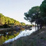 Appartement Chez Sebastien - Paisible Au Bord D'un Avec Parking